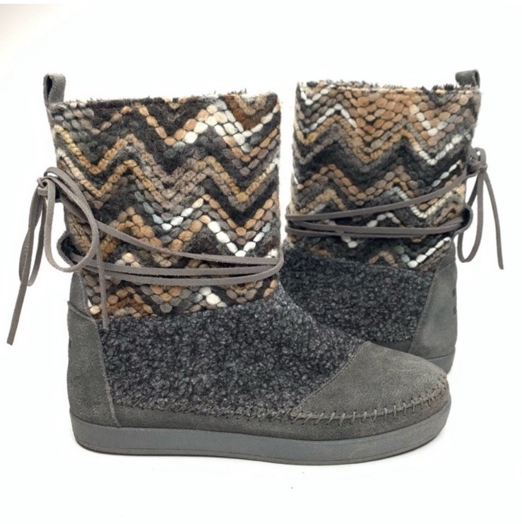 Toms Nepal Boho Suede Textile Yarn Chevron Zig Zag Faux Fur Lined Ankle Boots