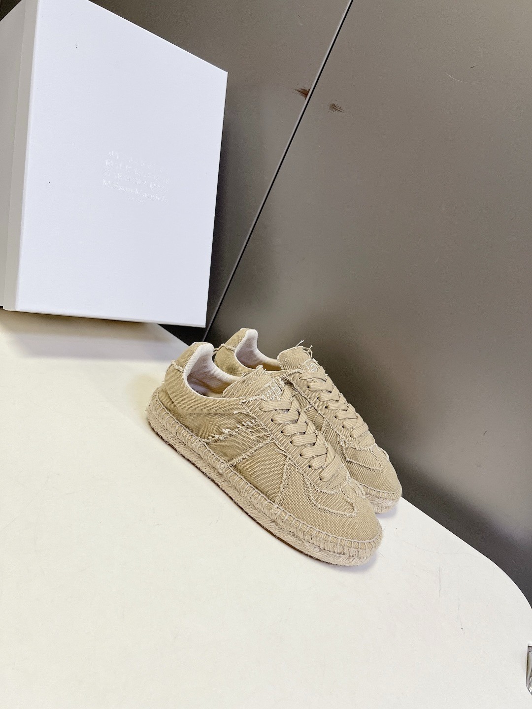 Gray Maison Margiela Raffia Upper Lightweight Daily Fashion Trainers🔥