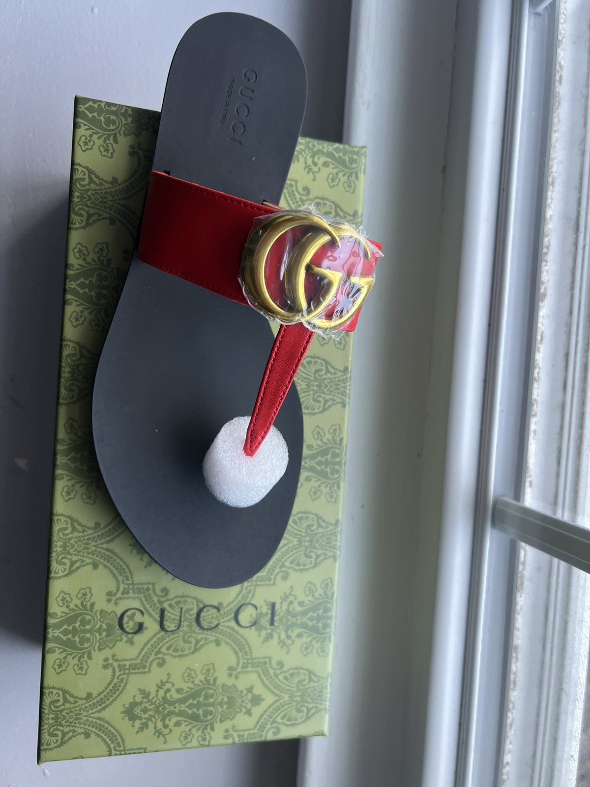 GUCCI Red Marmont Gold Bronze Metal GG Logo Sandals Flip Flops Size EU 40 US 10