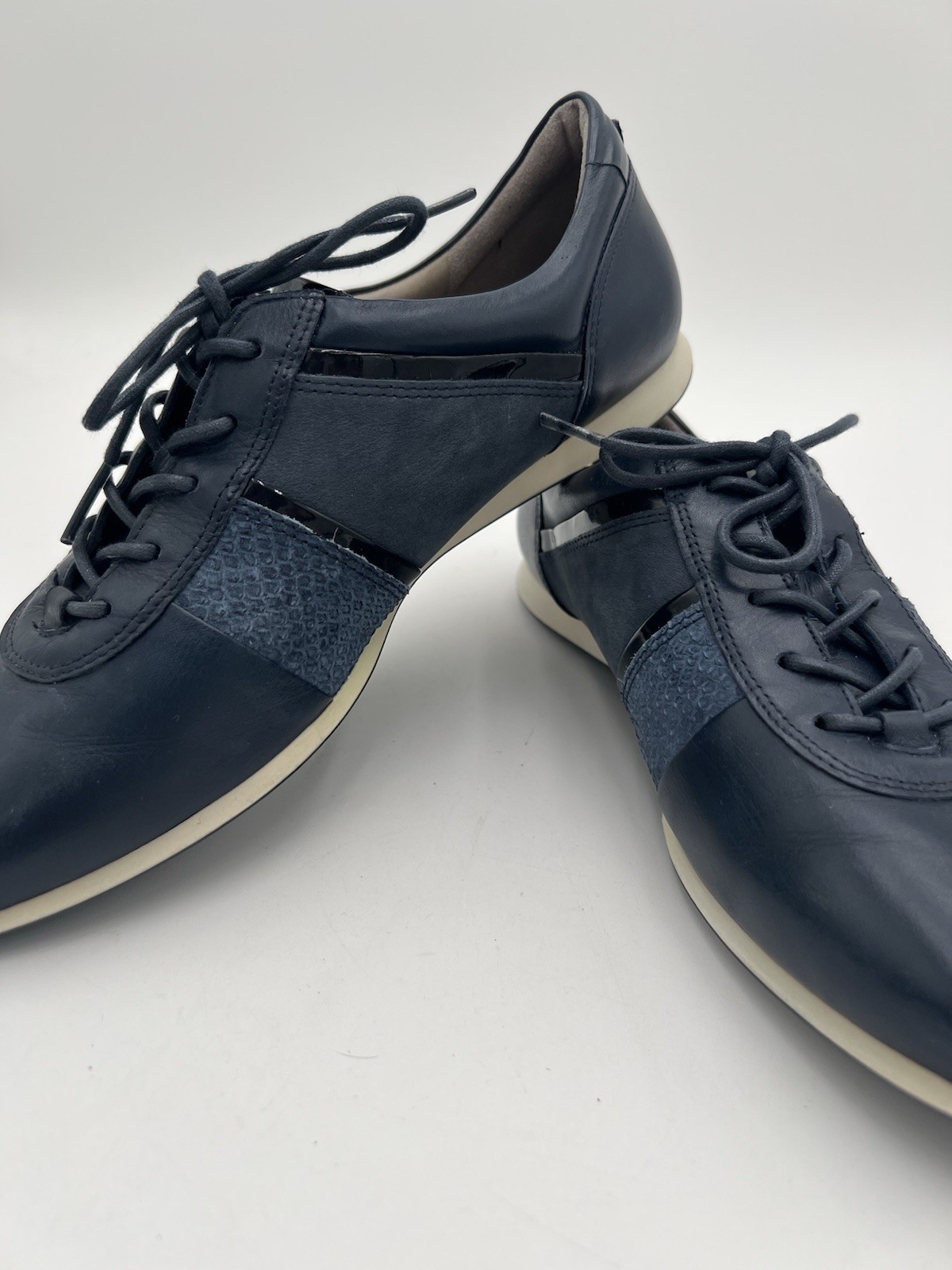 Ecco Touch Navy Leather Sneakers Women 40 US 9-9.5 Lace Up Comfort Walking Shoes