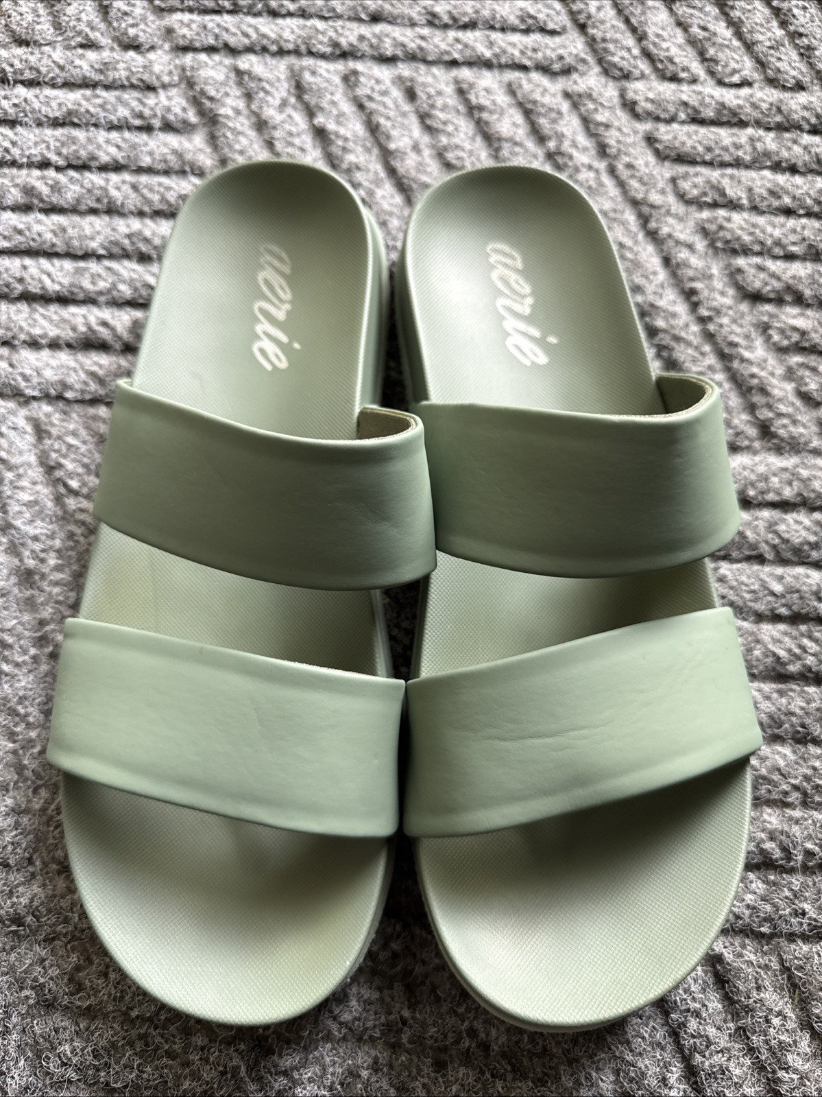 Aerie Size 8 Women’s Slides Green Slip Ons