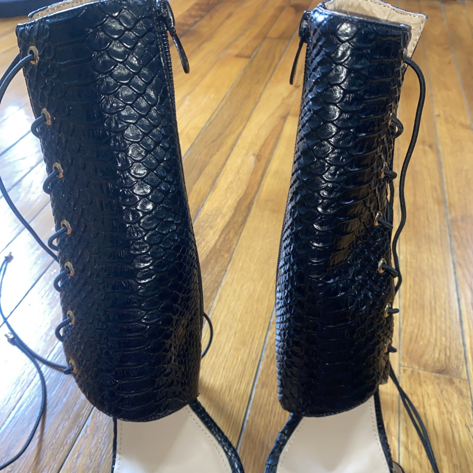 NWOT Azalea Wang Black Laced Open Toe Snake Stilettos Shoes Heels Sandals Size 9