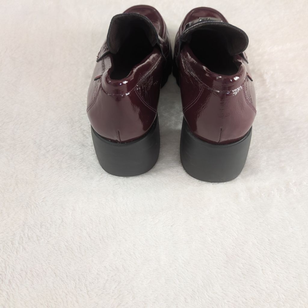 Pepe Menargues Burgundy Patent Leather Loafers – US 9.5
