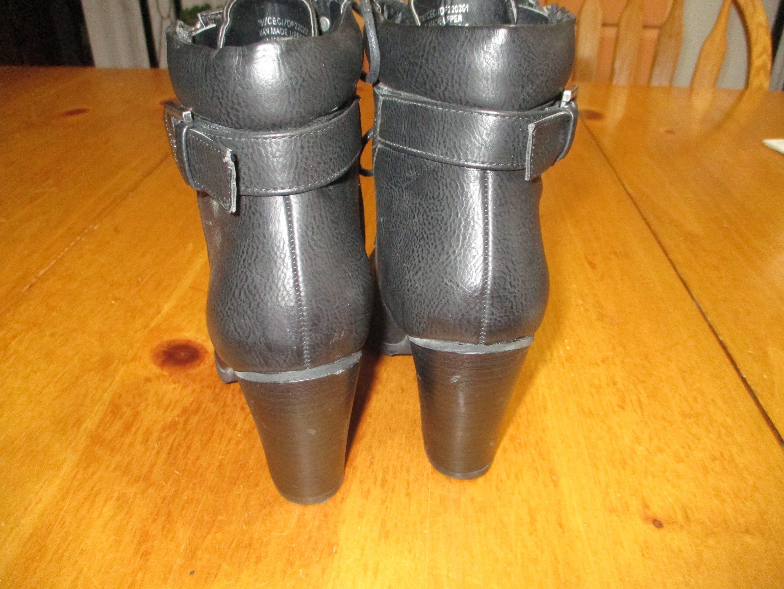 Daisy Fuentes Calida Black PU 3.5in Block Heel Zip Ankle Booties womens size 7M