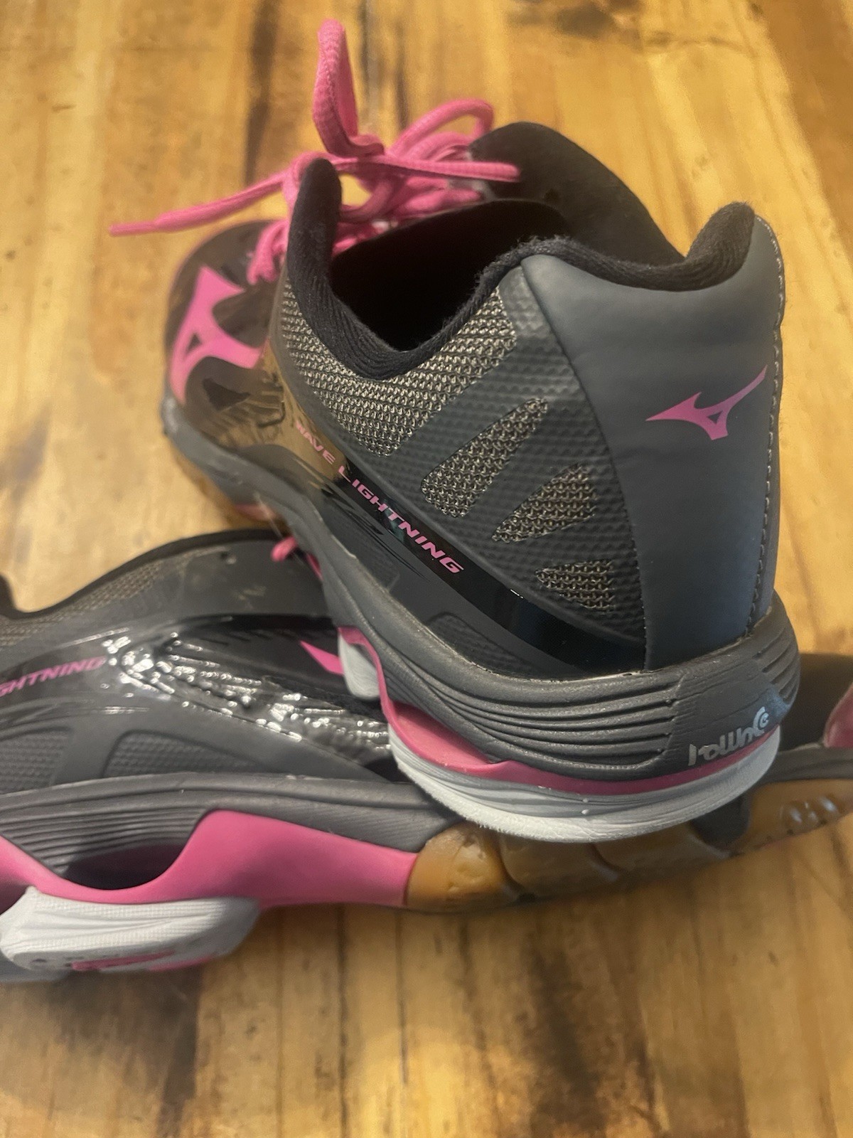 Mizuno Wave Lightning Z2 Women’s Size 10 Athletic Volleyball Shoes Black/Pink