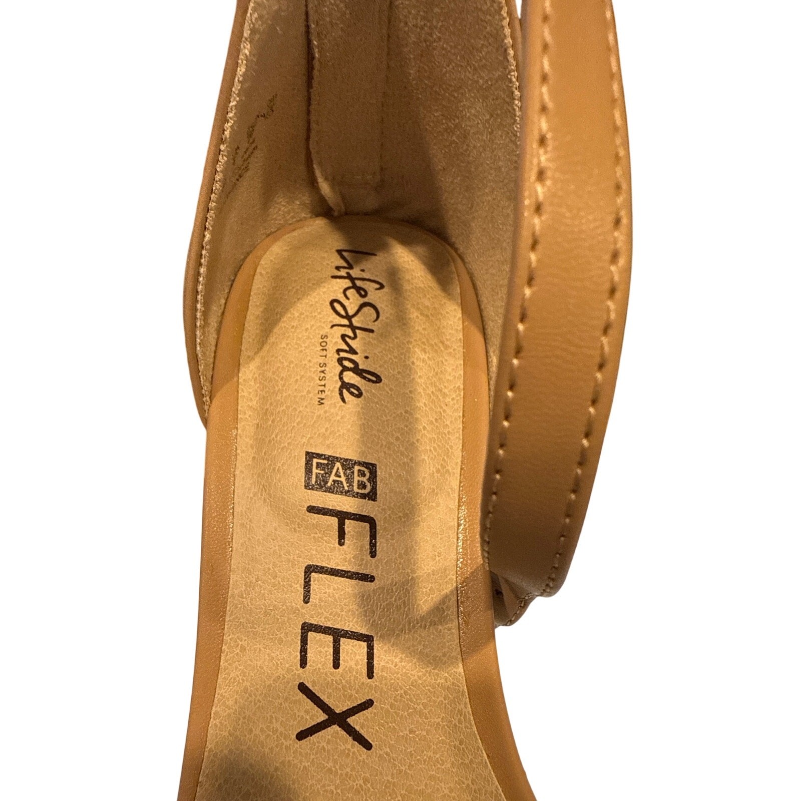 Life Stride Soft System Florence, Camel Smooth New in Box 8.5 medium