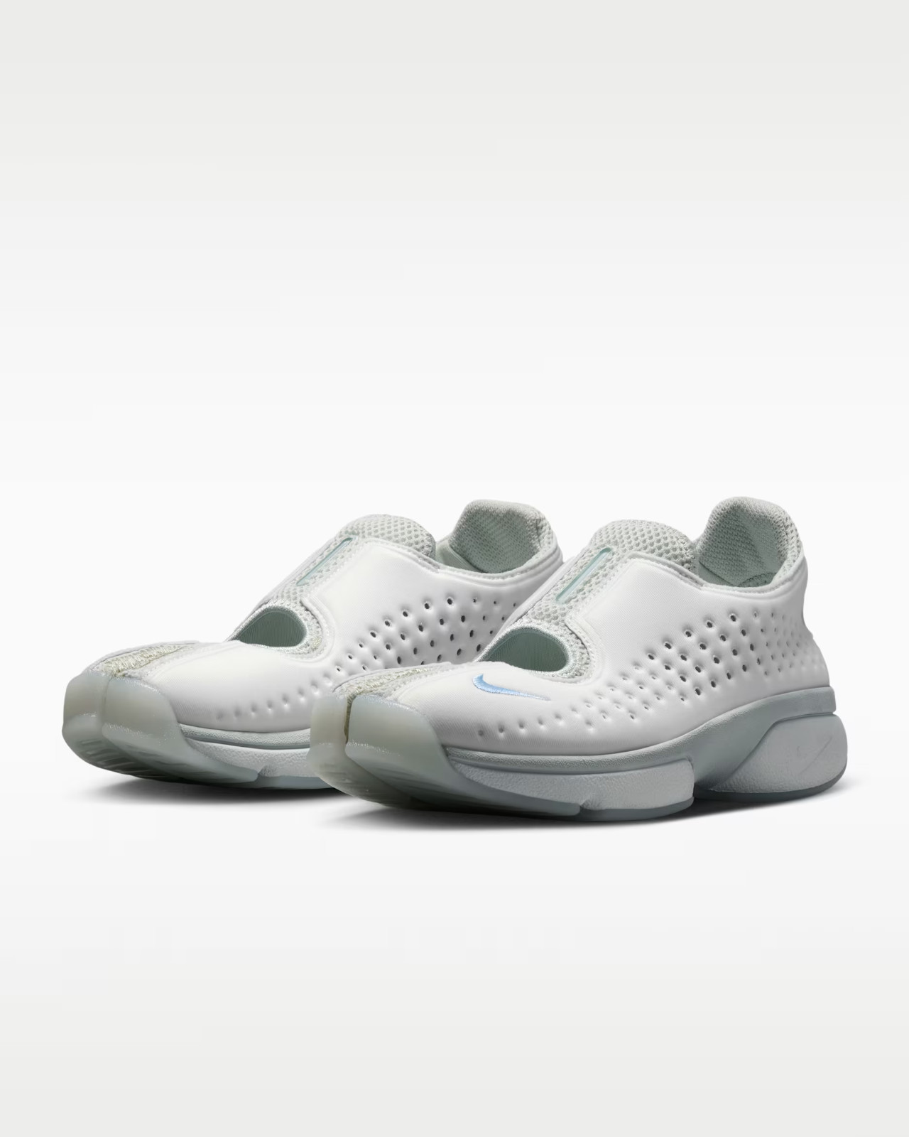 IQ8006-100 Nike Rift 2 «Summit White/Swan» (Women’s)