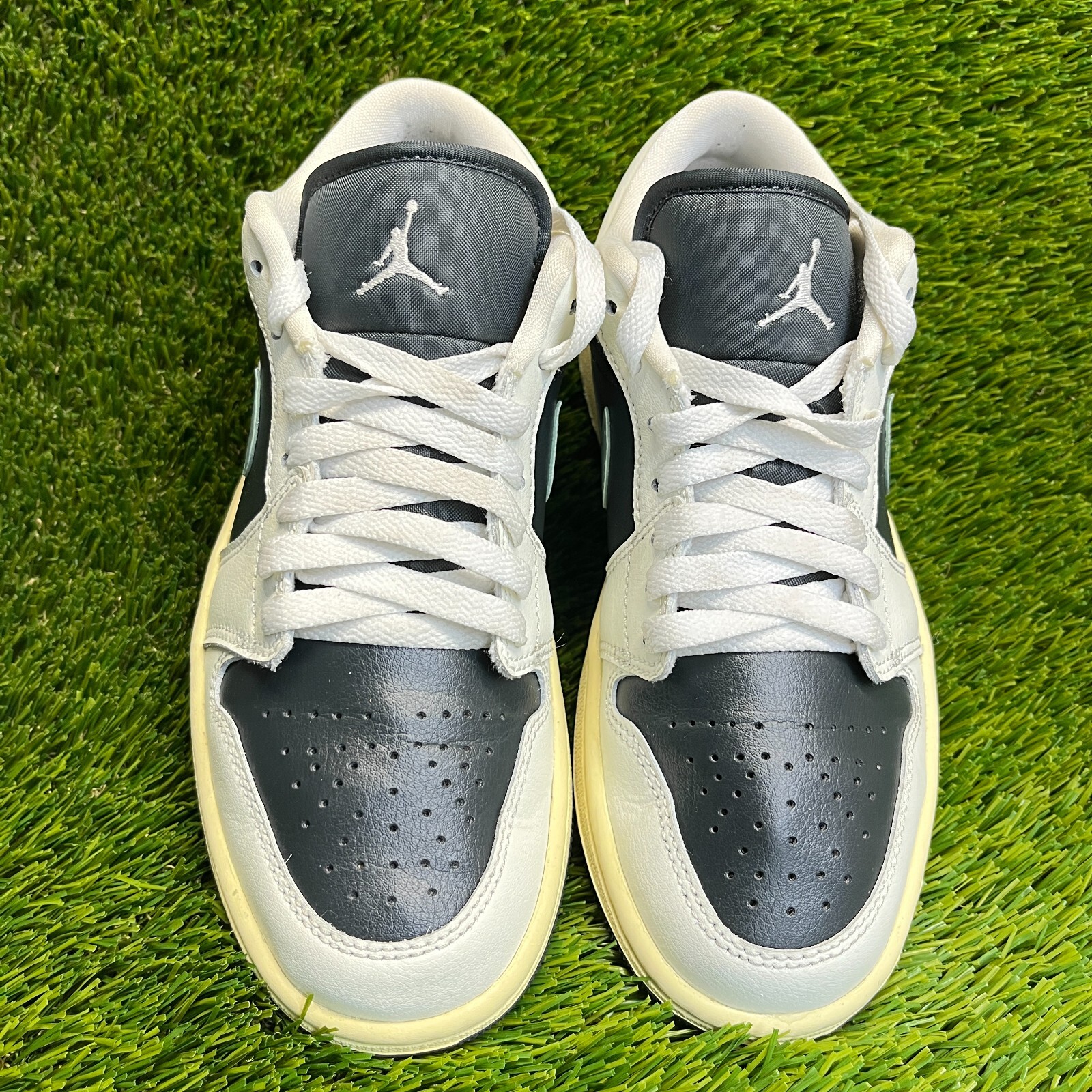 Nike Air Jordan 1 Low Jade Smoke Womens Size 6 Gray Athletic Shoes Sneakers