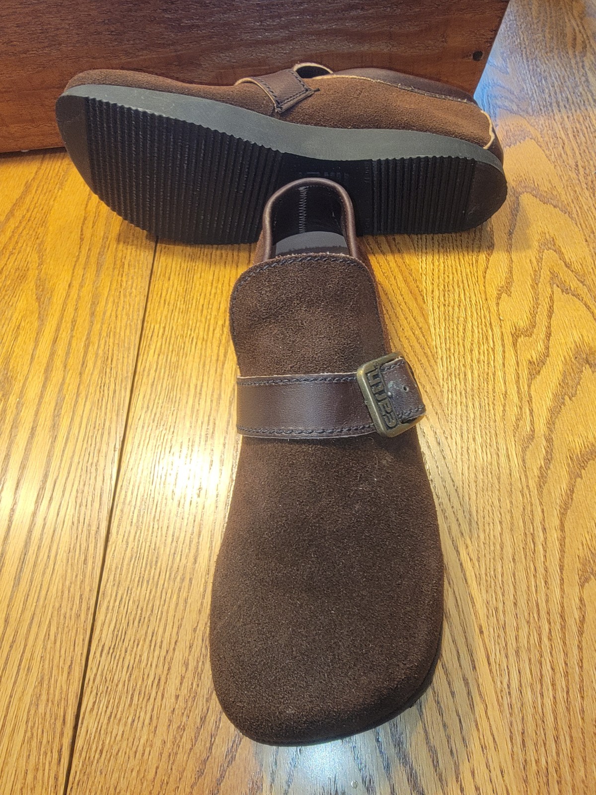 Anne Kalso Earth Shoes 9.5 M / 11 W. READ for Defect Details