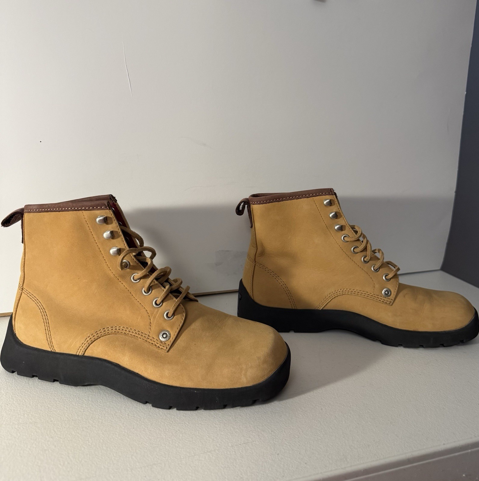Deadstock Vintage 1999 Tommy Hilfiger Chunky Platform Boots womens 8.5 Y2K