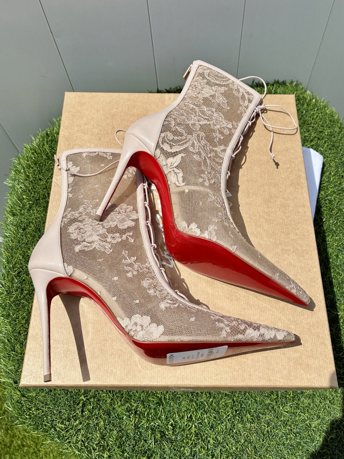 CHRISTIAN LOUBOUTIN KM LACE BOOTY 100 CORSET ANKLE STILETTO IVORY BOOTIE SZ 40