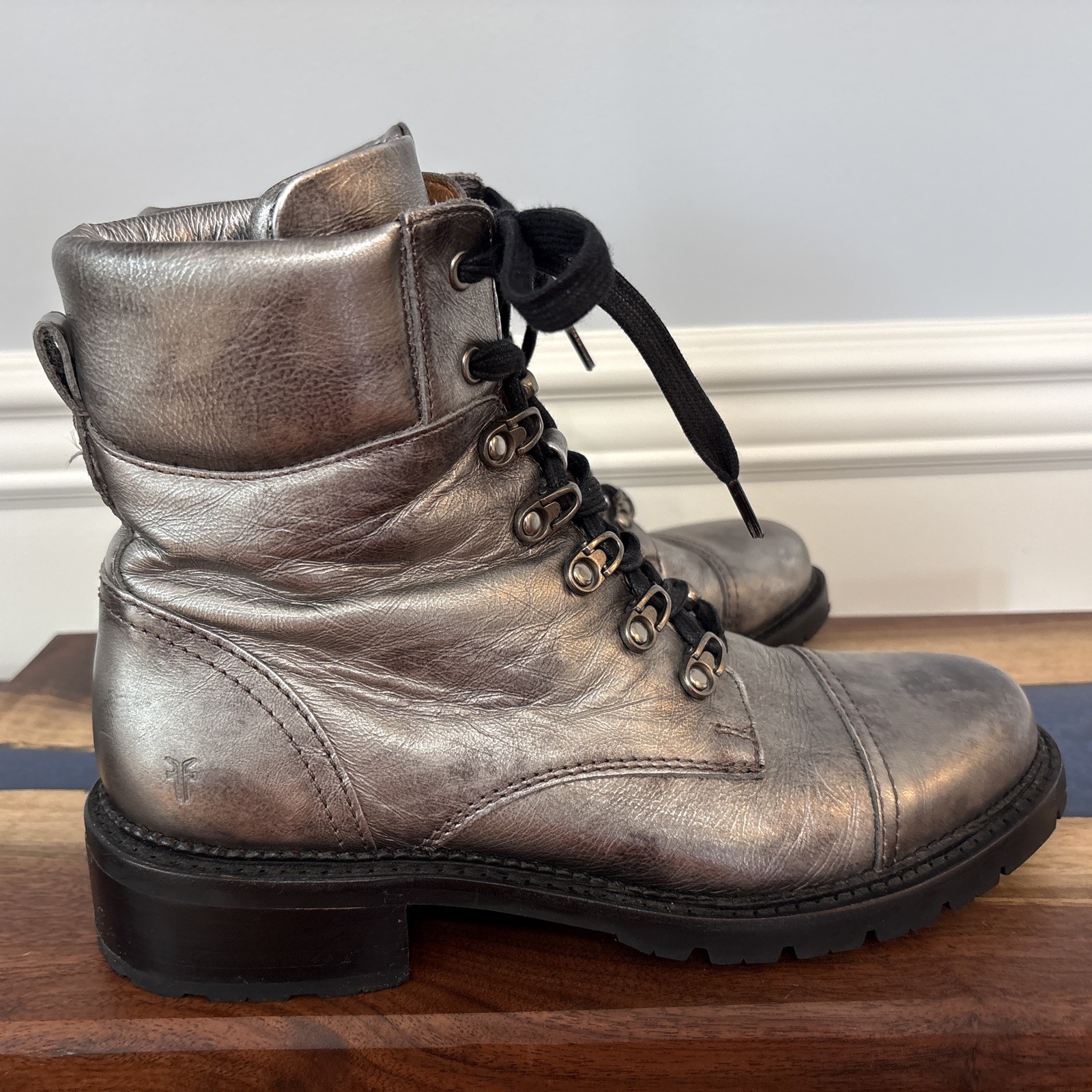 FRYE Size 10 B Samantha, Hiker Boots, Leather Silver Lace Boots 3472235