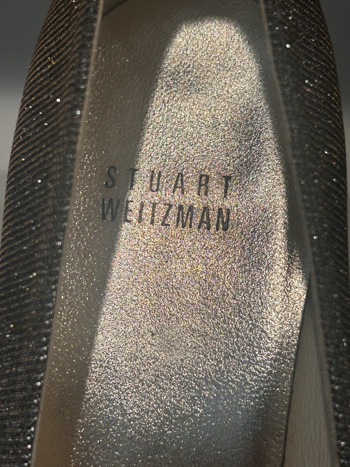 Stuart Weitzman «Bowover» peep-toe pump in a bronze/pewter glitter finish 8