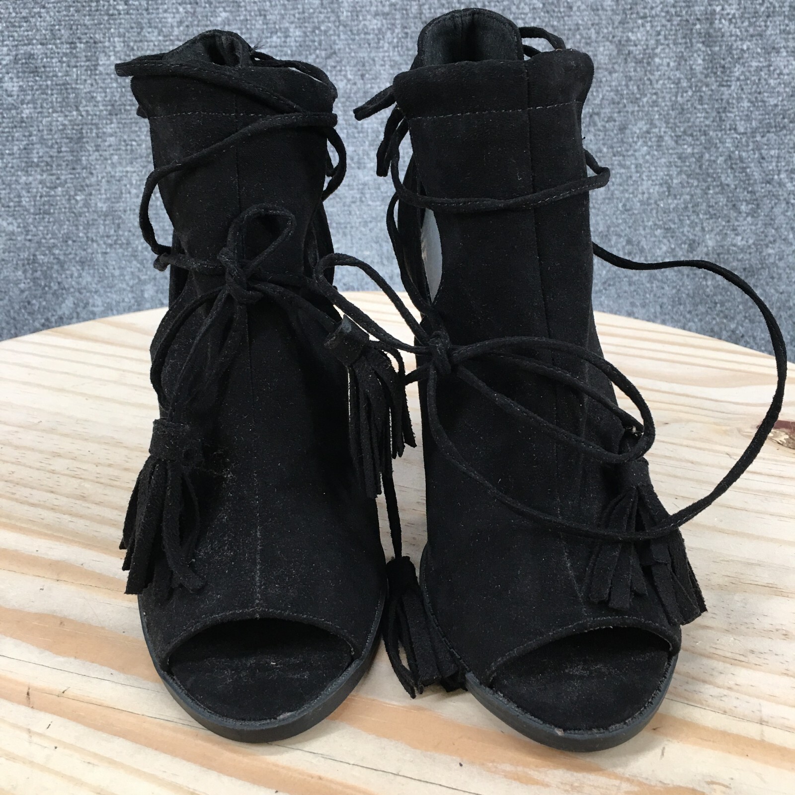 Qupid Boots Womens 6 Ankle Booties Black Faux Leather Block Heels Tasseled