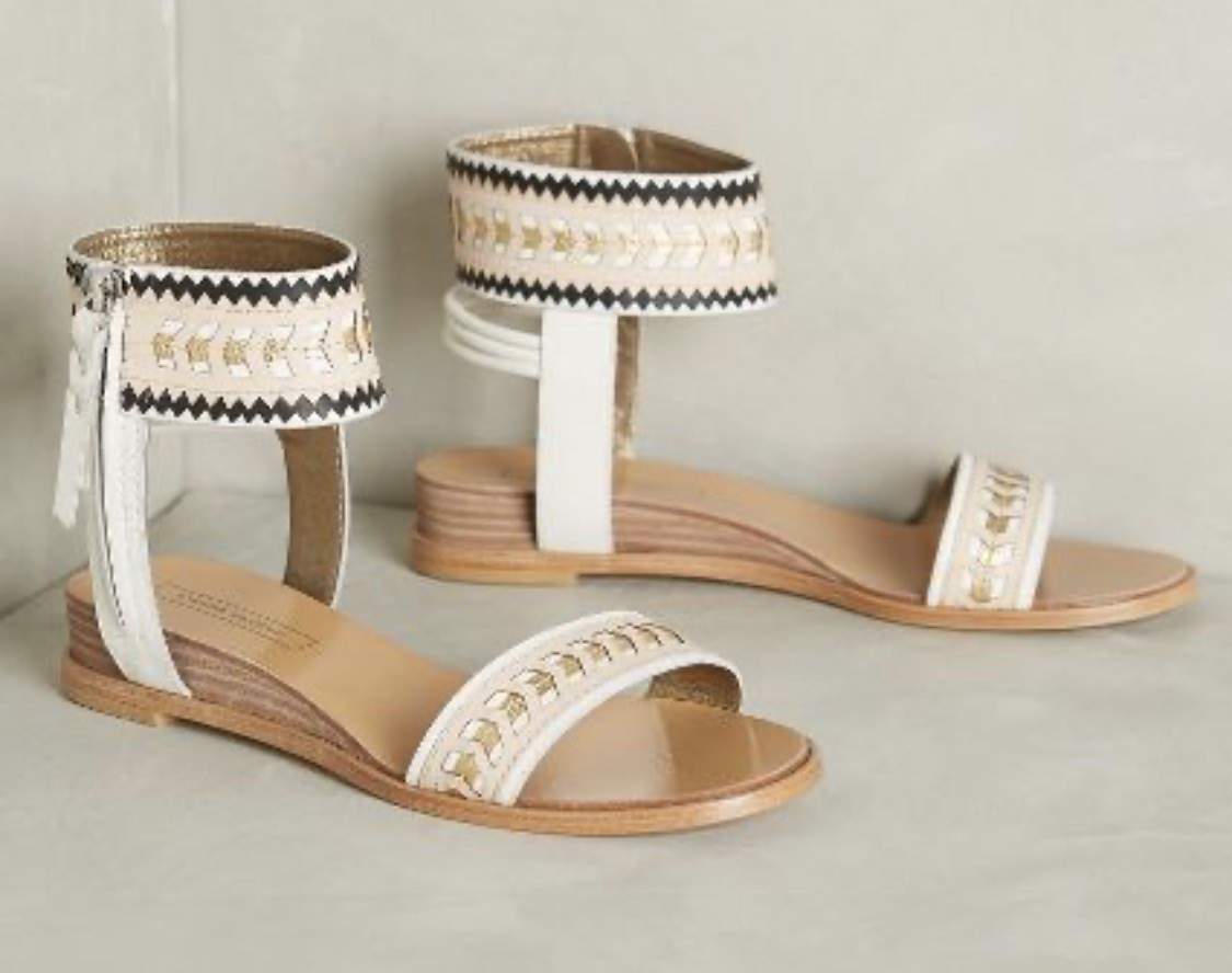 Cynthia Vincent Fayette strap women’s Sandals 6 Nude Gold Metallic Leather Wedge