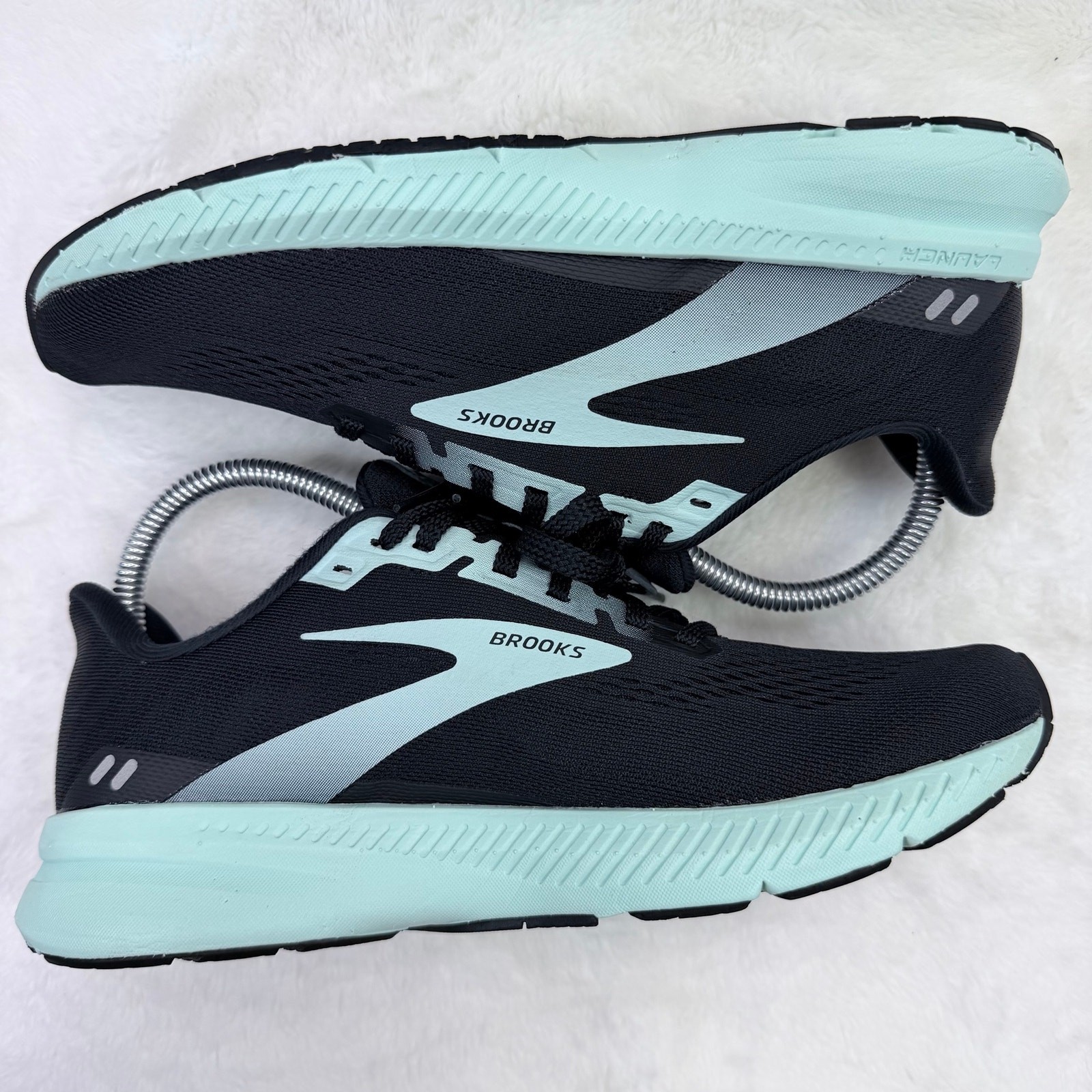 Brooks Launch 8 Womens Running Shoes Black Mint Size 8 Athletic Sneakers Shoe