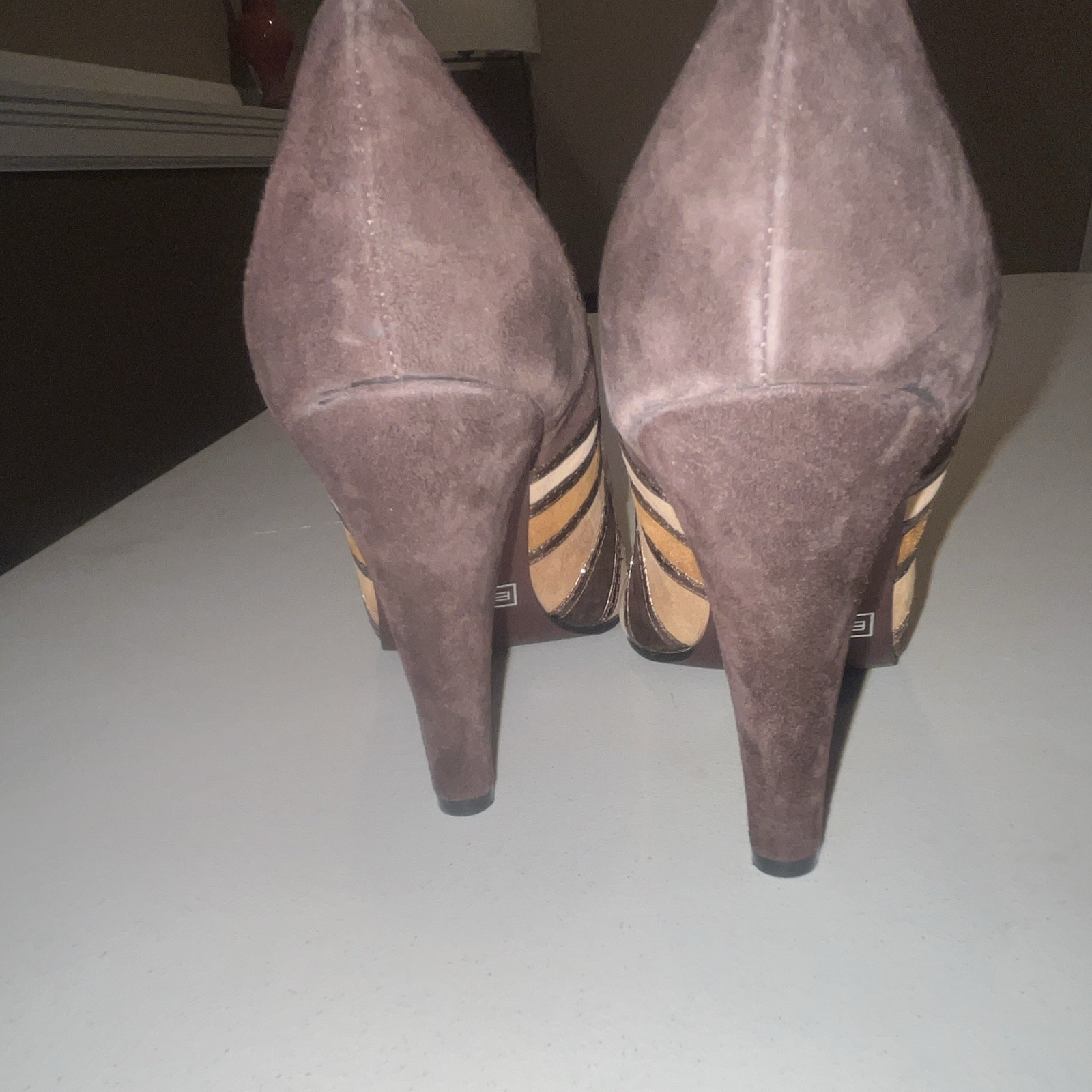 Bellini Women’s Brown Suede Pointed Toe Striped Metallic Pumps 7.5M
