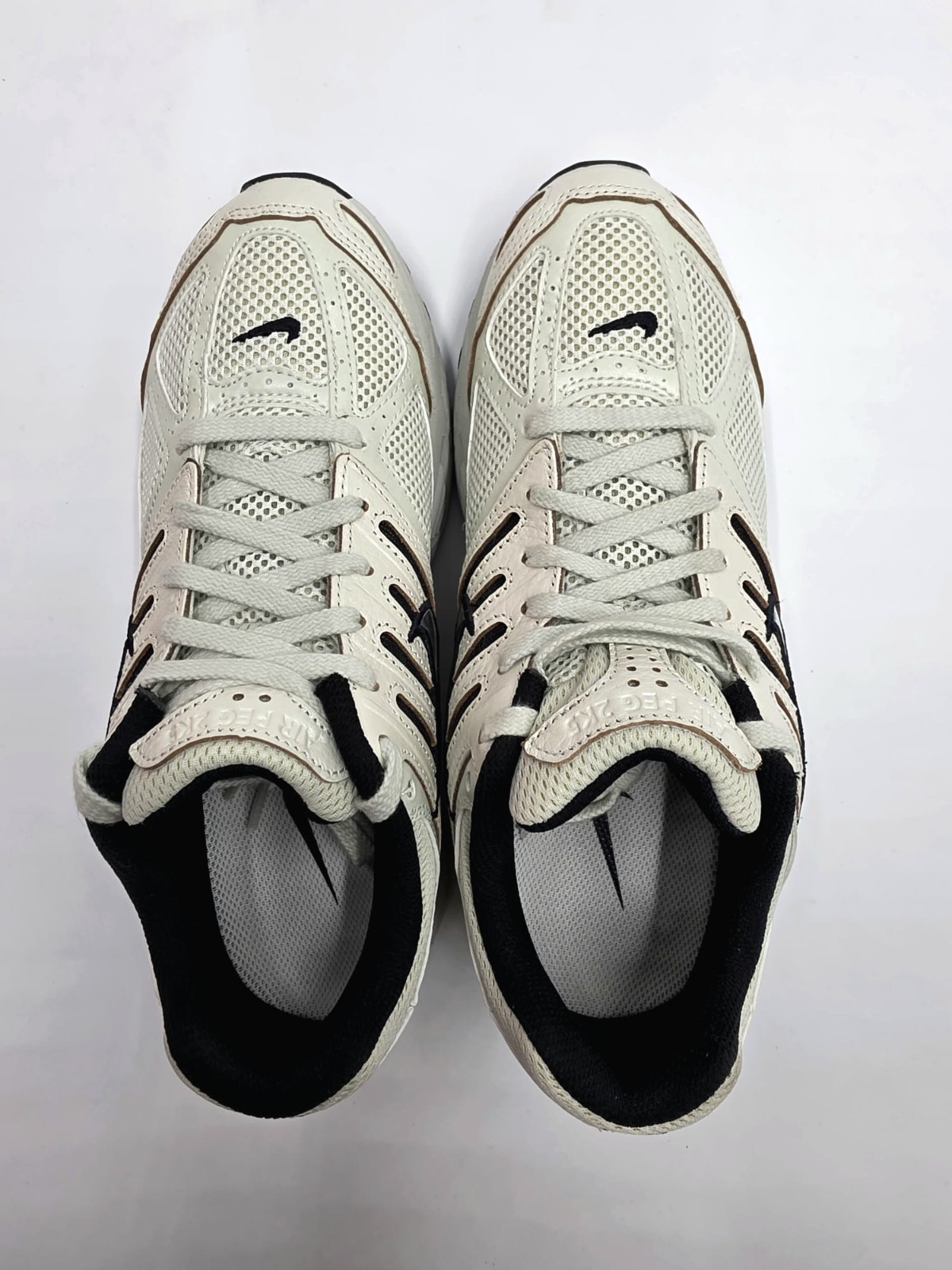 Nike Air Pegasus 2K5 Women’s Sneakers Shoes New FQ3571-001 (Size EU 40)