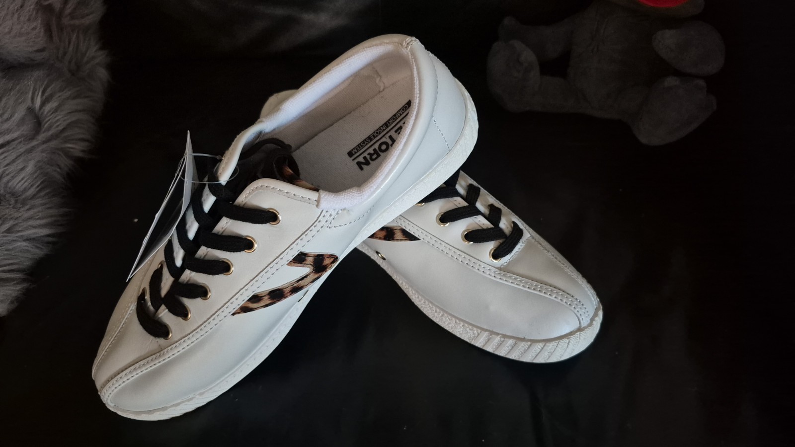 Tretorn Leather Sneakers Womens White Nylite Plus Lace up Running Gym Shoes