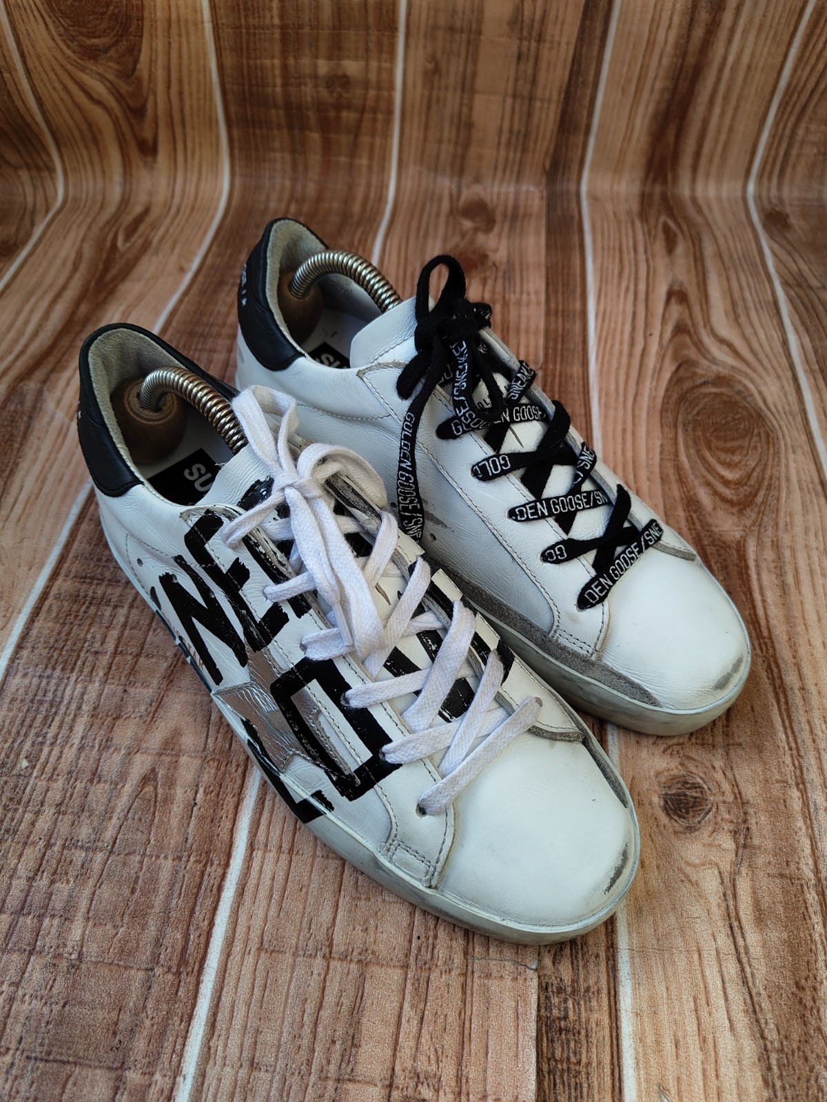 Golden Goose Superstar White Leather Graffiti Low Trainers EU 37 US 7