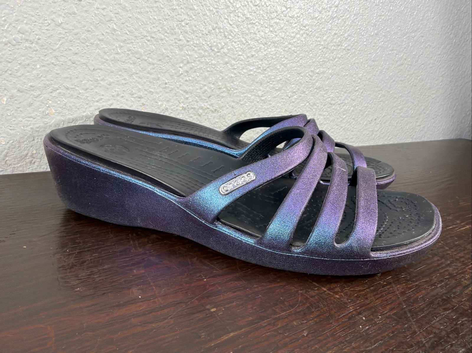 Crocs Women’s Strappy Rhonda Wedge Slip On Iridescent Black Sandals Size 9