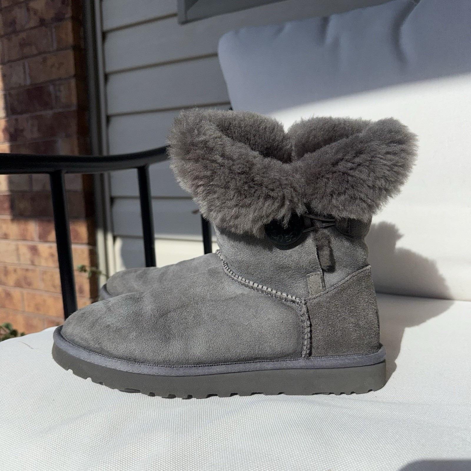UGG Bailey Button Gray Suede Sheepskin, Fur Lined Slip On Mid Calf Bootie US 7