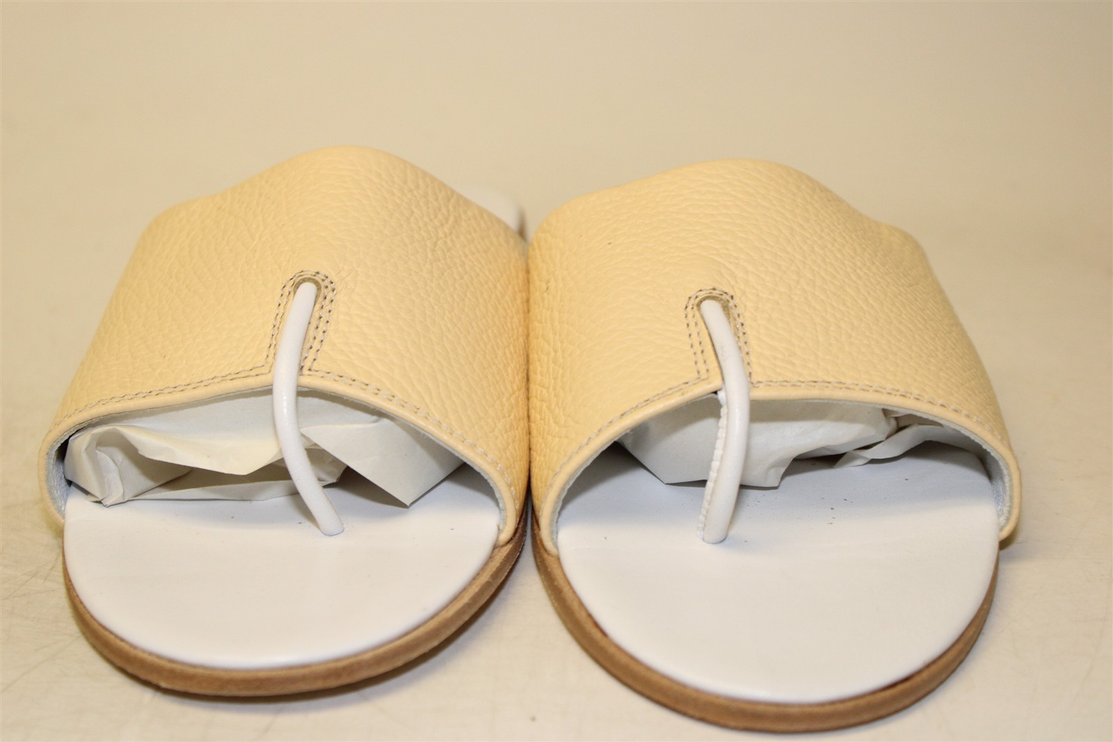 Al Bacio Buttercream Leather Toe Post Slides Italy Made Womens 9 39 Shoes D057