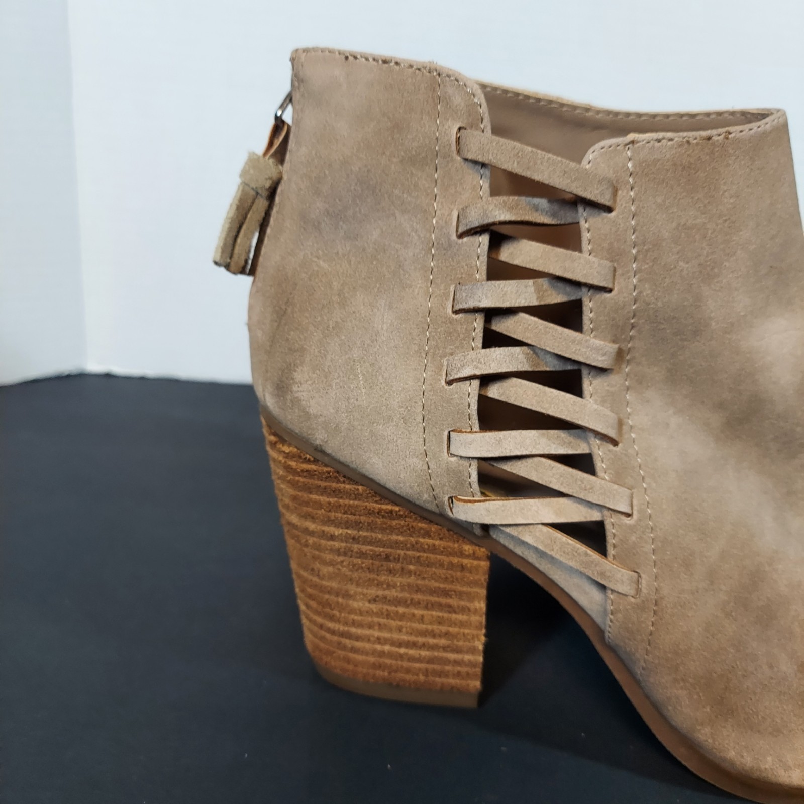 Sugar Violla Women’s Shoes Size 10 Boots Peekaboo Toe 3.25 Heel Tan Faux Suede
