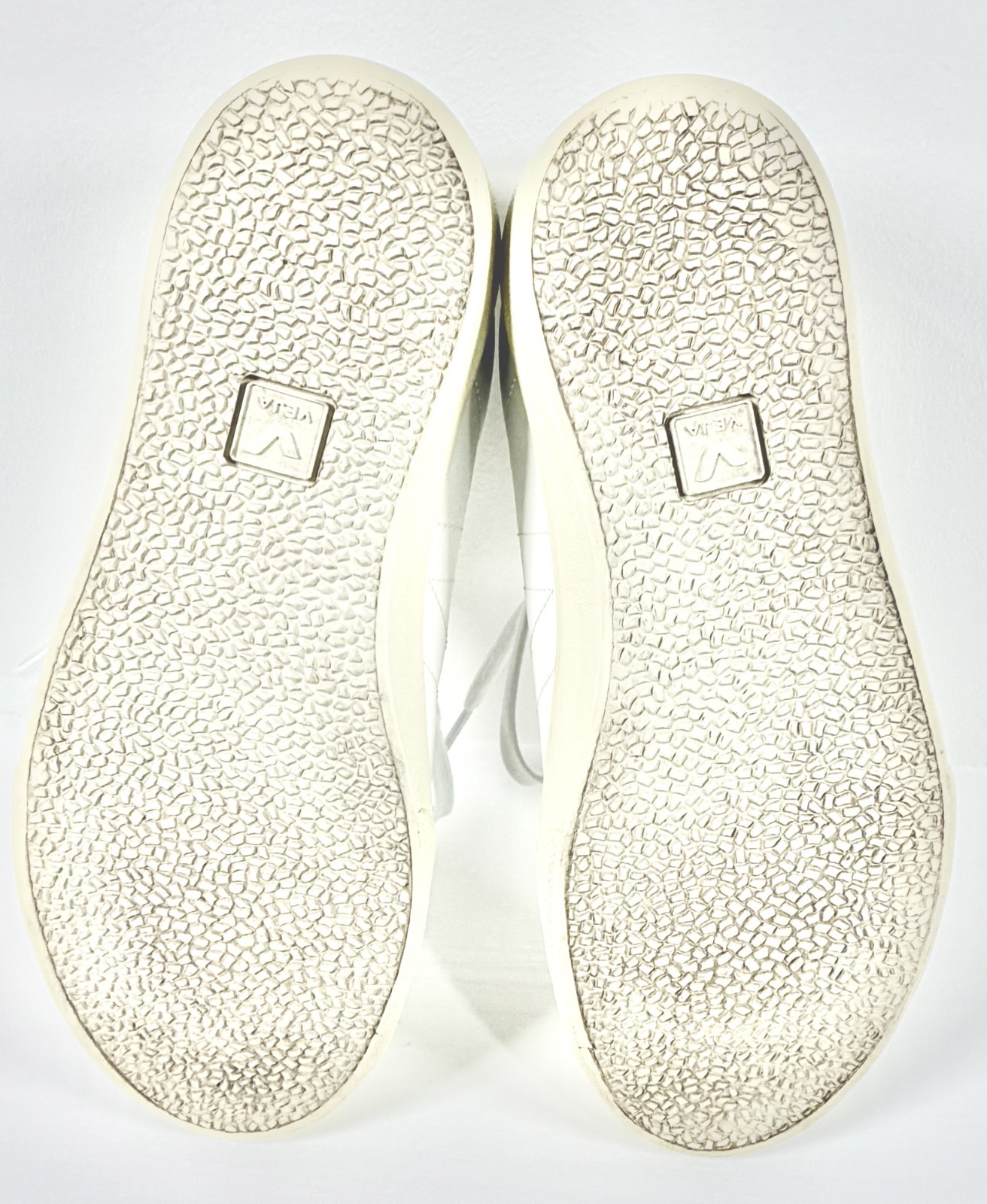 Veja Esplar White Leather Sneakers – Women’s Size 9 – Men’s Size 7 – EU 40
