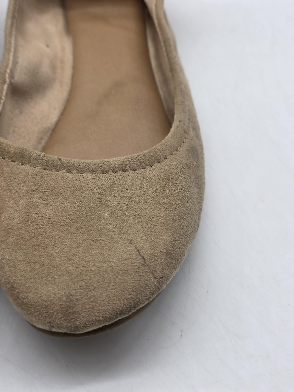 Universal Thread Shoes Womens Size 7 Beige Suede Ballet Flats Casual Comfort