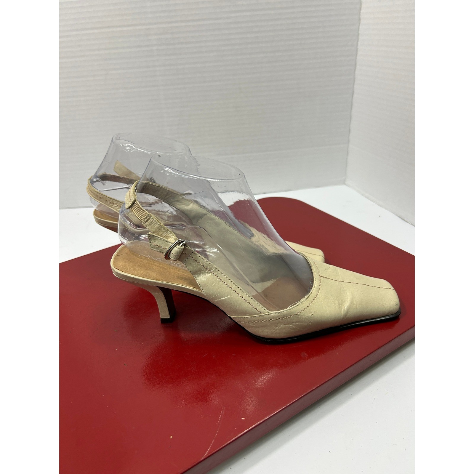 Nine West Solid Slingback Pumps 6M Cream Leather Square Toe Kitten Heel 90s Chic