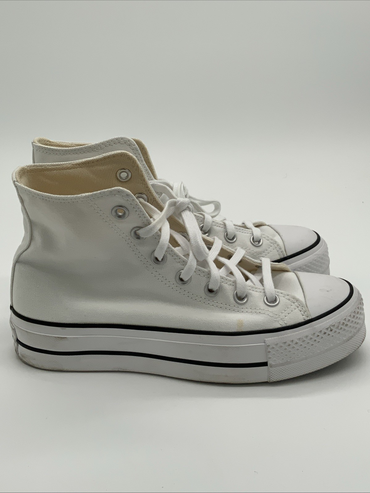 Converse CTAS Lift Hi Platform Canvas Women Size 7.5 White Used 560846C