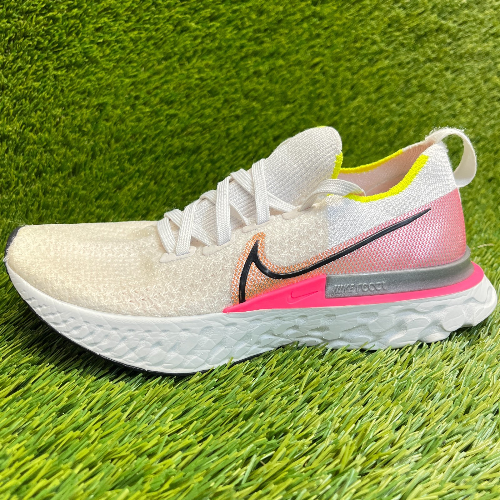 Nike React Infinity Flyknit 3 Womens Size 7.5 White Pink Running Shoes Sneakers