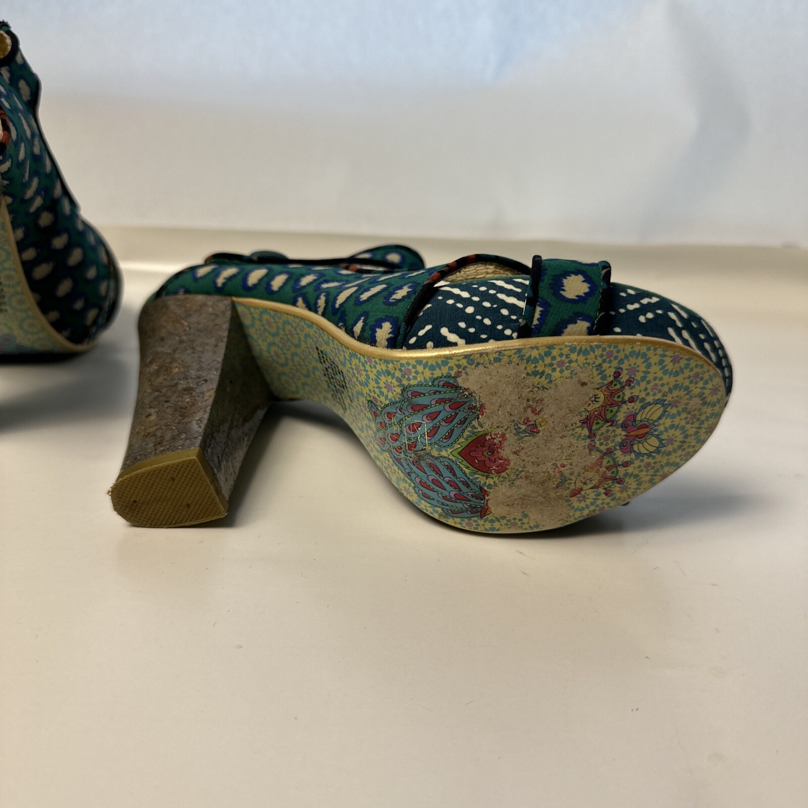 Irregular Choice Teal Fabric Pump Funky Design! Size 7.5