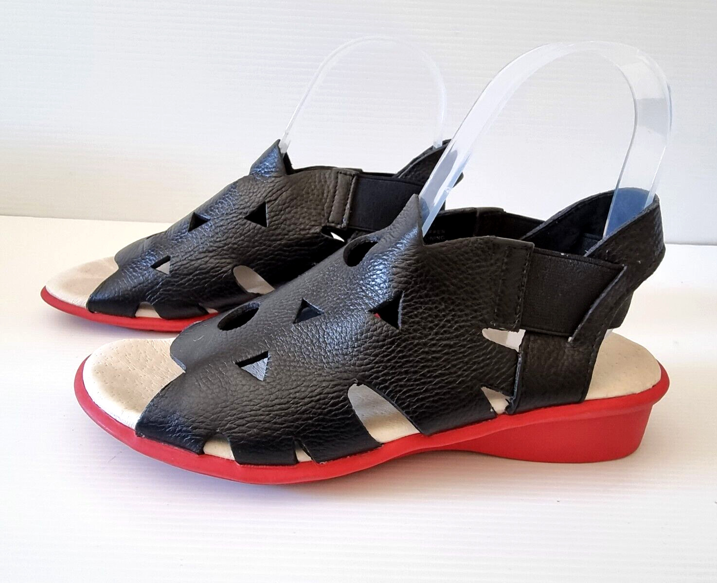 EFFEGIE Black & Red Leather Sandals SIZE 37 Au 6