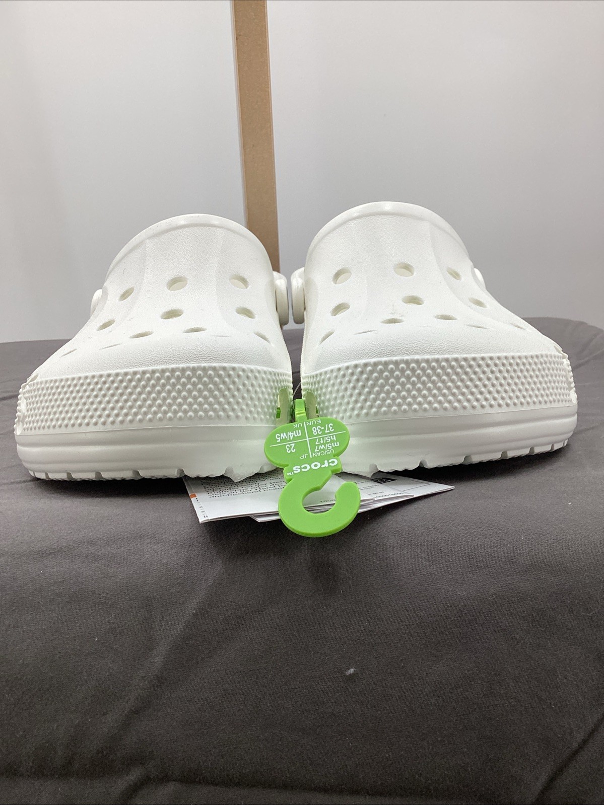 Crocs Adult Baya Clogs in White Size Men’s 5, Women’s 7 NWT