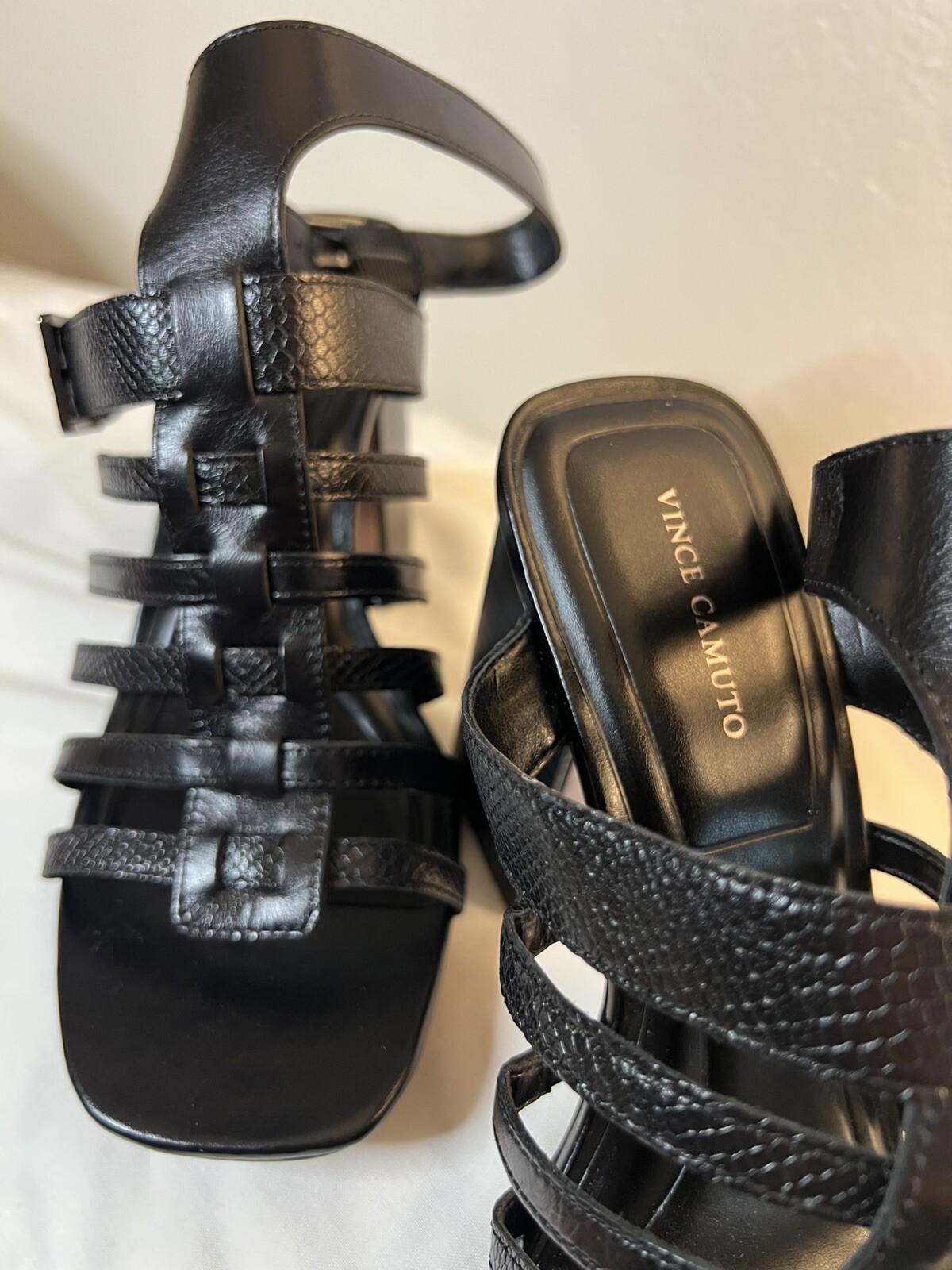 Vince Camuto Hicheny