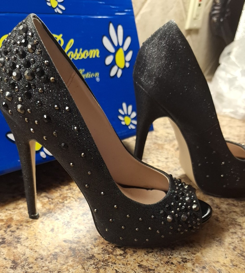 De Blossom black sparkly high heels size 6.5 with rhinestones Worn Once!!!!