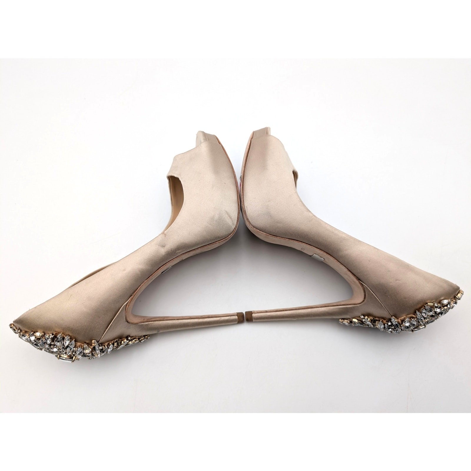 Badgley Mischka Kiara Women’s Embellished Peep Toe Heel Pump Latte US5.5 EU36