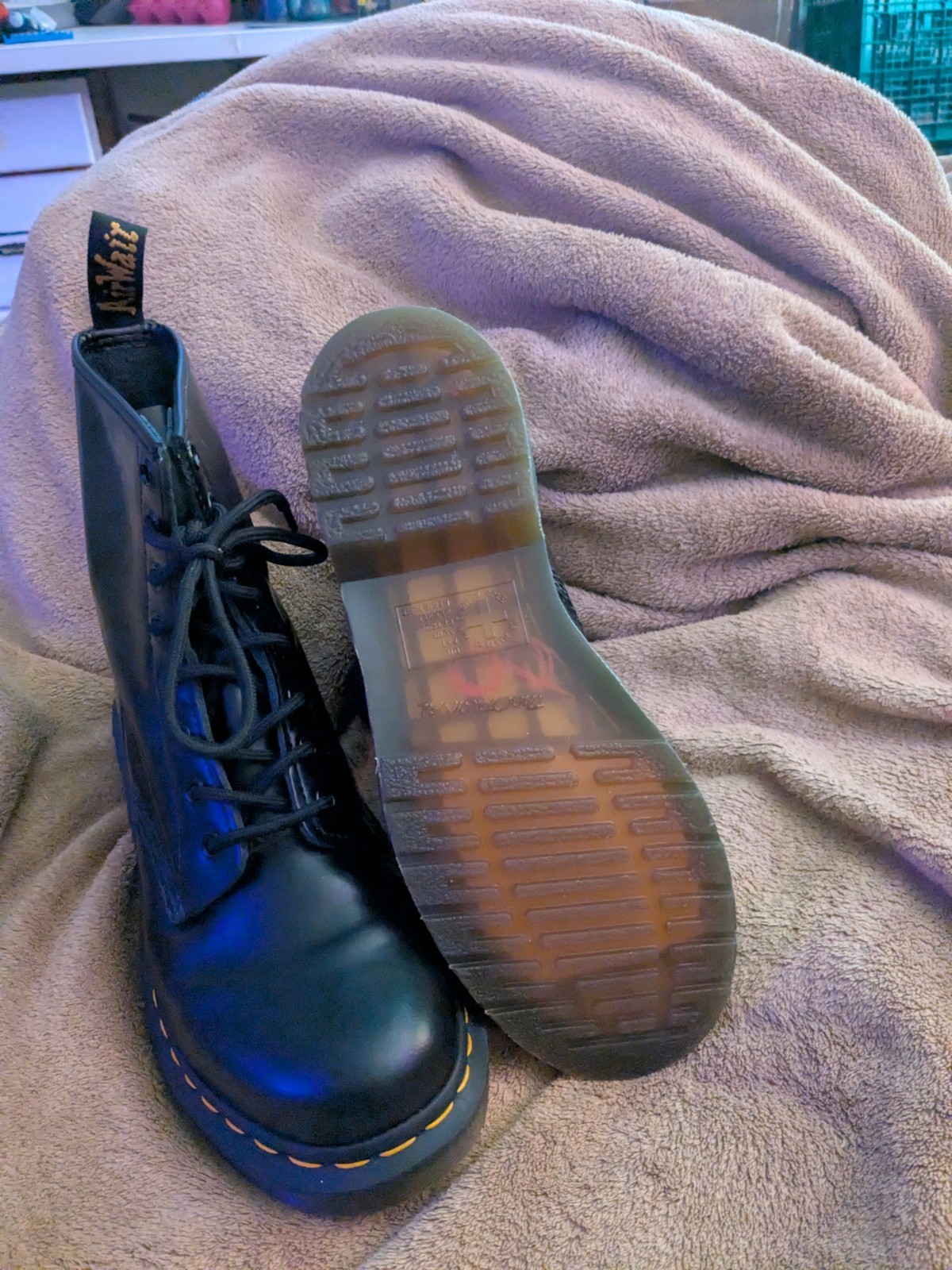Dr. Martens 1460 Leather Unisex Boots 9 US /7 UK – Black