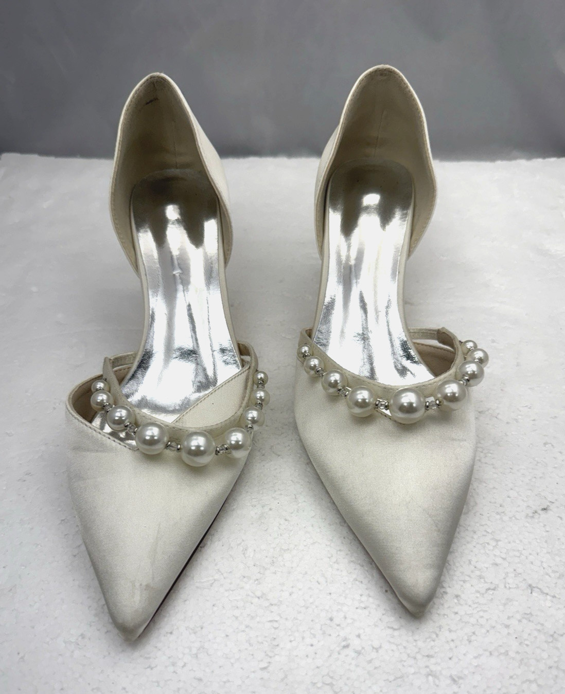 Off White Light Ivory Satin Pearl Pointed Toe 2.3″ Heel Shoes Women 38 7.5 / 8