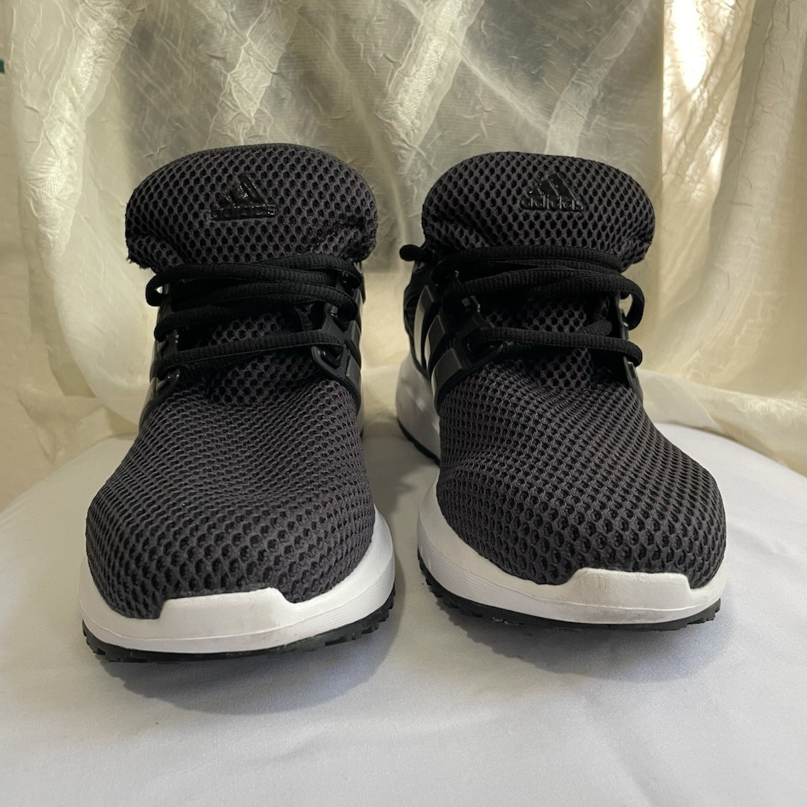 adidas women’s Cloudfoam Lace-Up Running Sneakers Black/White Mesh CG3011 size8