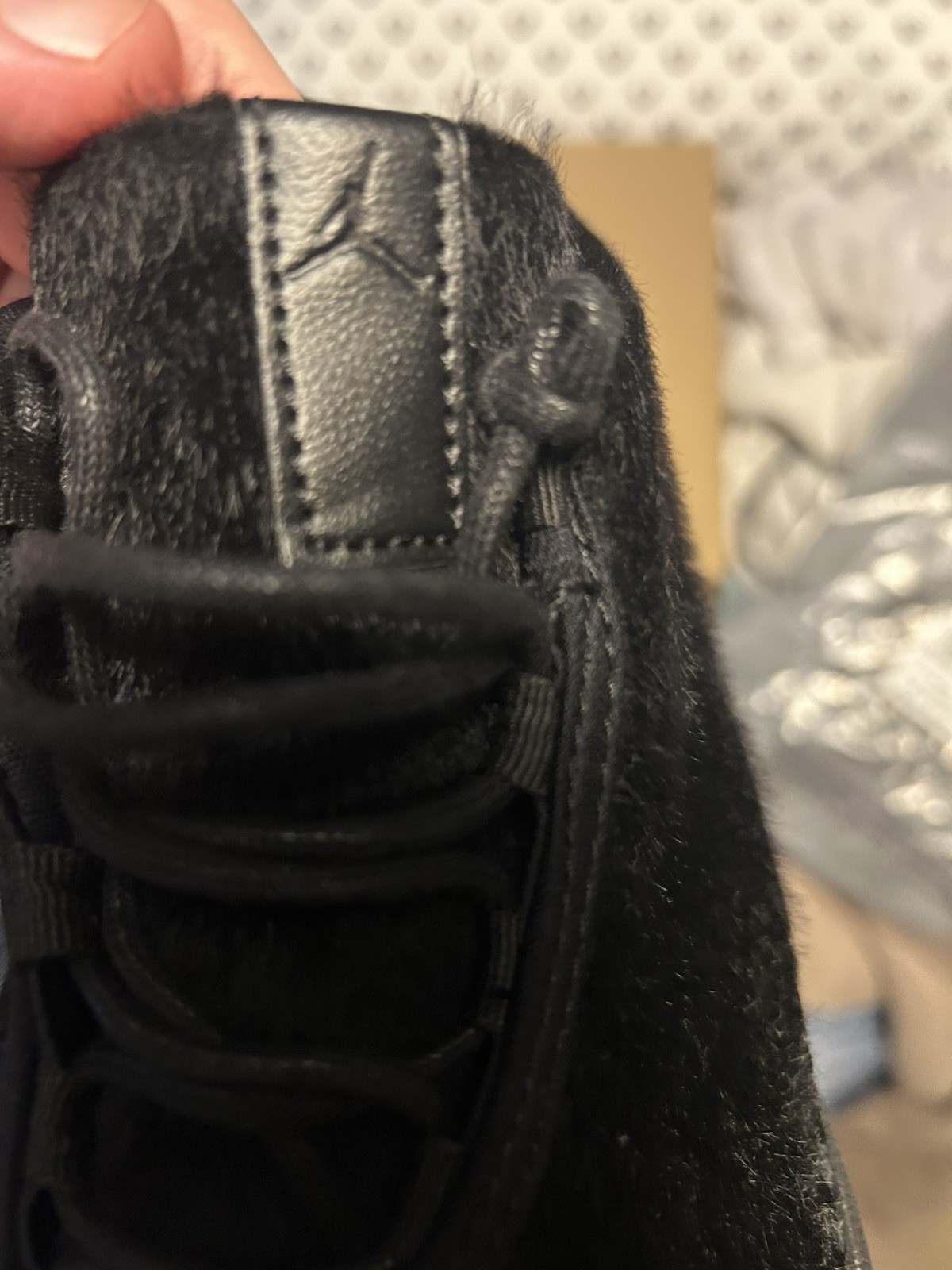 Womens basketball Sz 9 Nike Air Jordan Future Night Maroon’ Black Fur AR0726-006