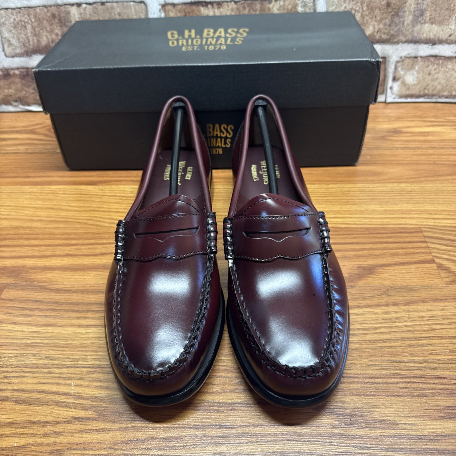 New GH Bass Women’s Whitney Weejuns Penny Loafers Size 9.5 M