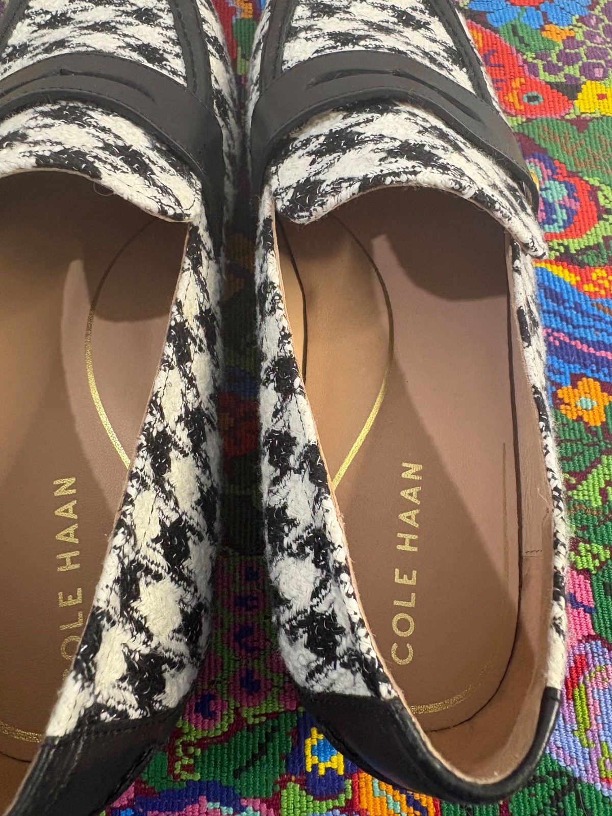 Cole Haan Women’s Lux Pinch Penny Loafer Houndstooth Black White Preppy 9.5B EUC