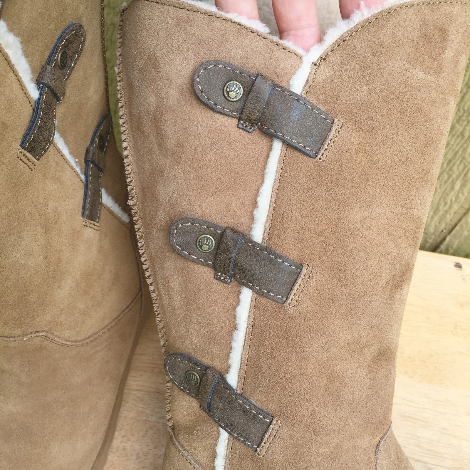 Mismatched Bear Paw Hayden Woman Boots Size US 7 Right & 8 Left Brown Suede NEW