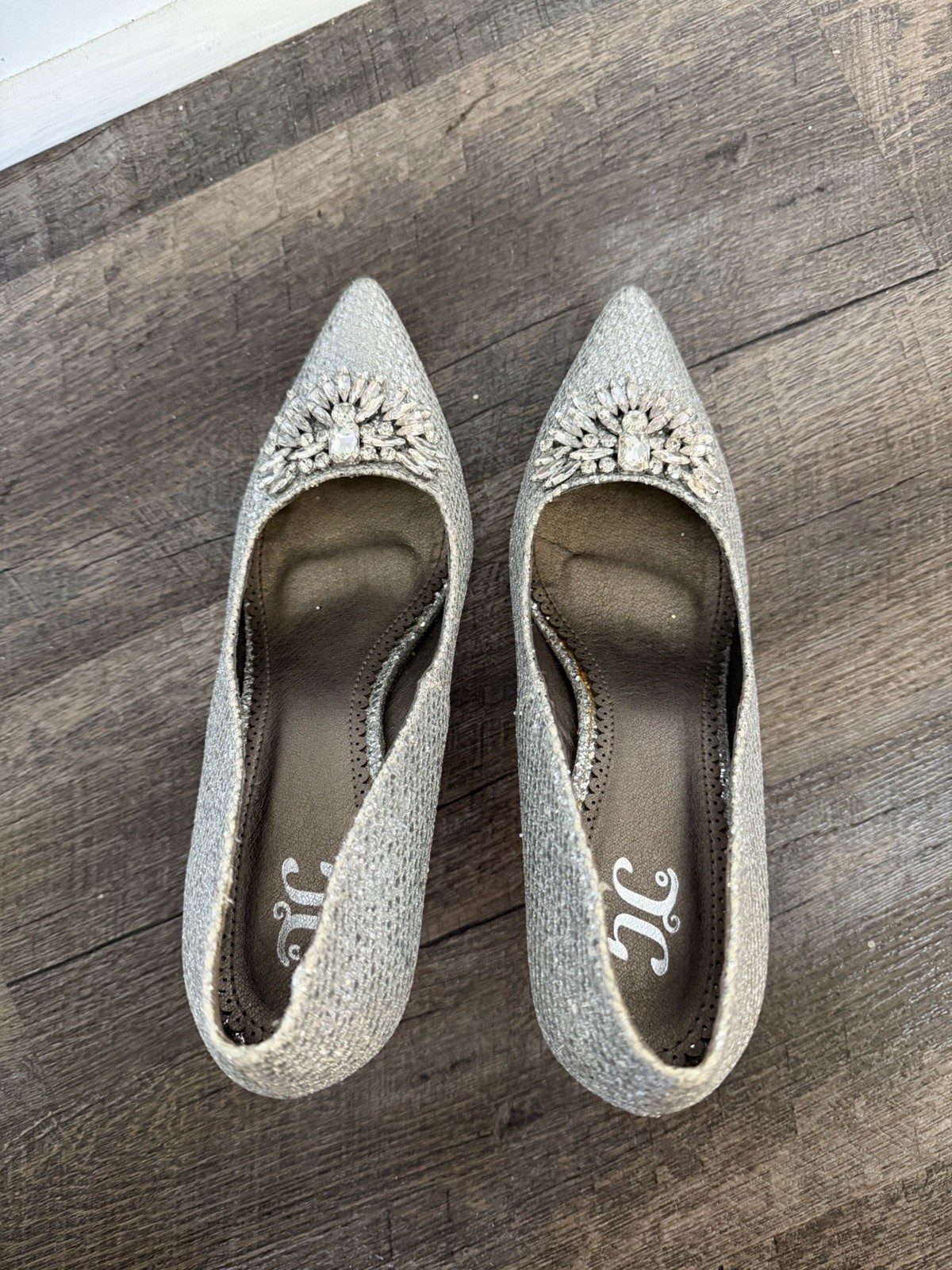 TG ALBIE Silver Glittery Rhinestone Heels Size 9 Journee Collection