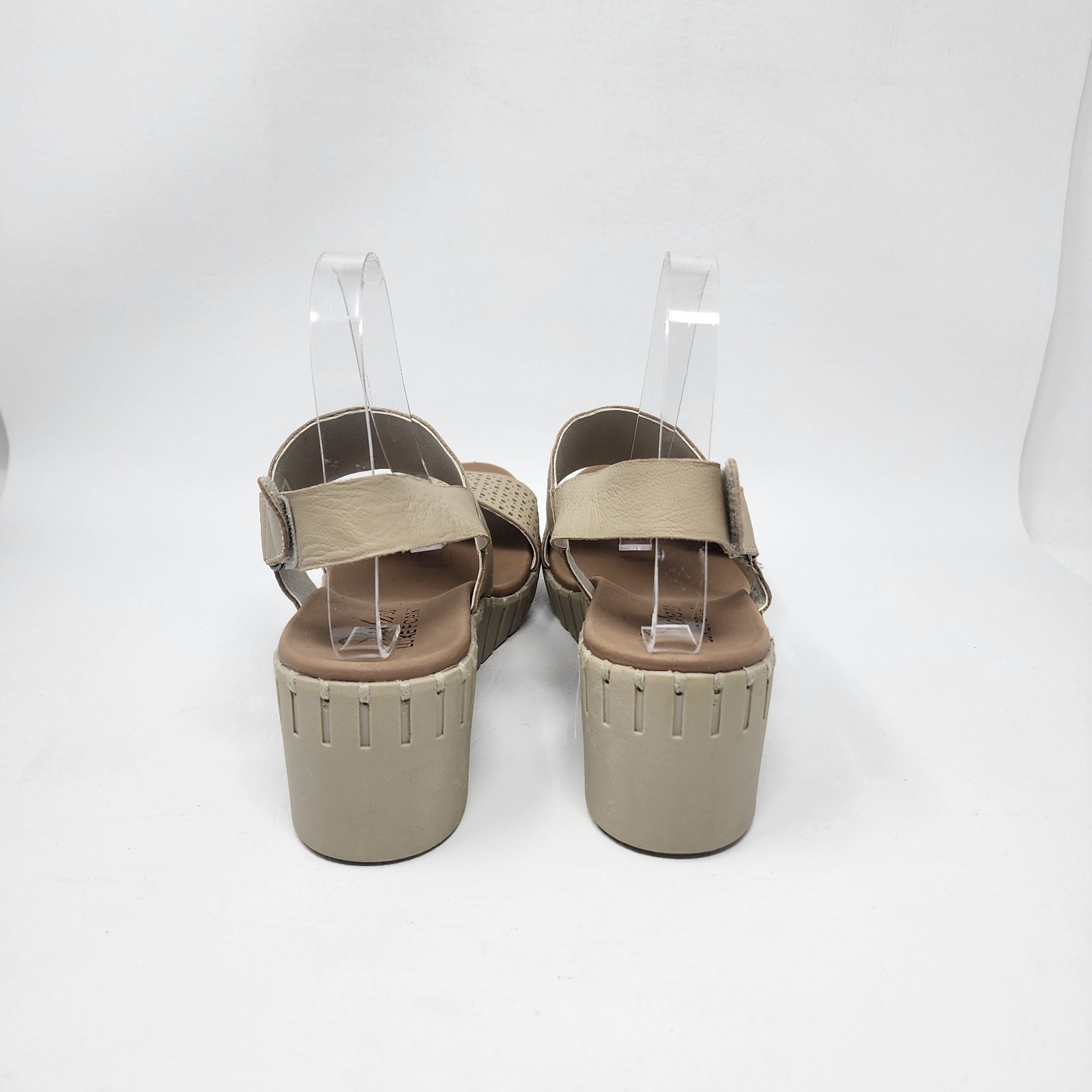 Skechers Luxe Foam Pier Ave Taupe Leather Wedge Slingback Sandals Size 9 Resort
