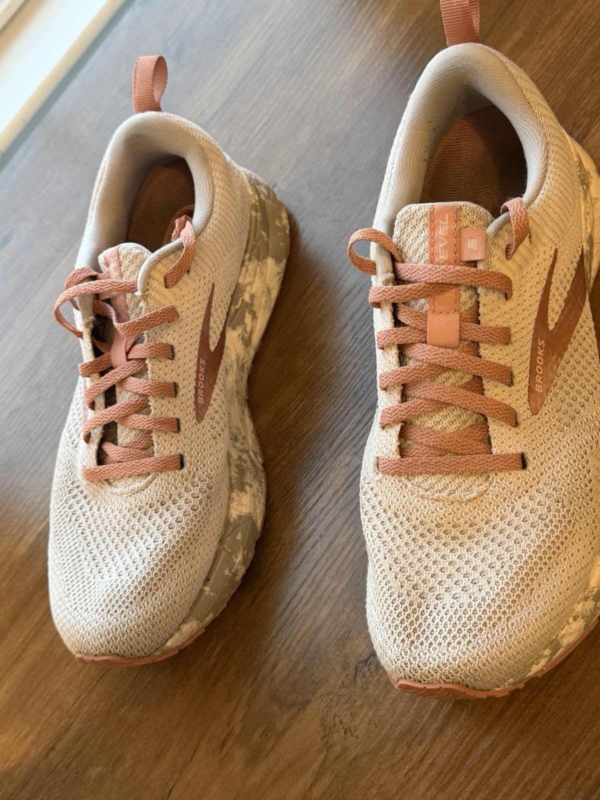 Brooks Revel 5 Women’s Running Shoes Size 8.5 Gray Pink – Read Description
