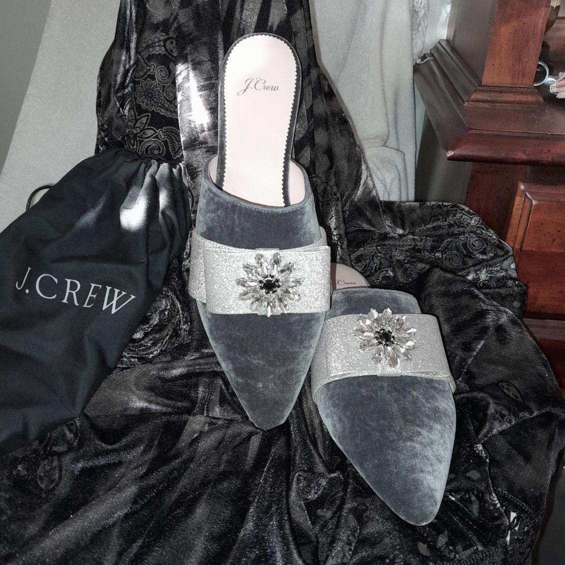 NIB J Crew size 10 fog grey Marina velvet slides w/bow and rhinestones #K2647
